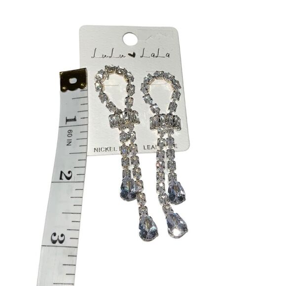 Gorgeous Formal Drop Earrings - Picture 6 of 10